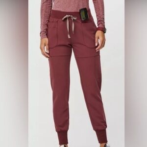 Selling Figs Nepal Joggers in Dark Cherry, Small